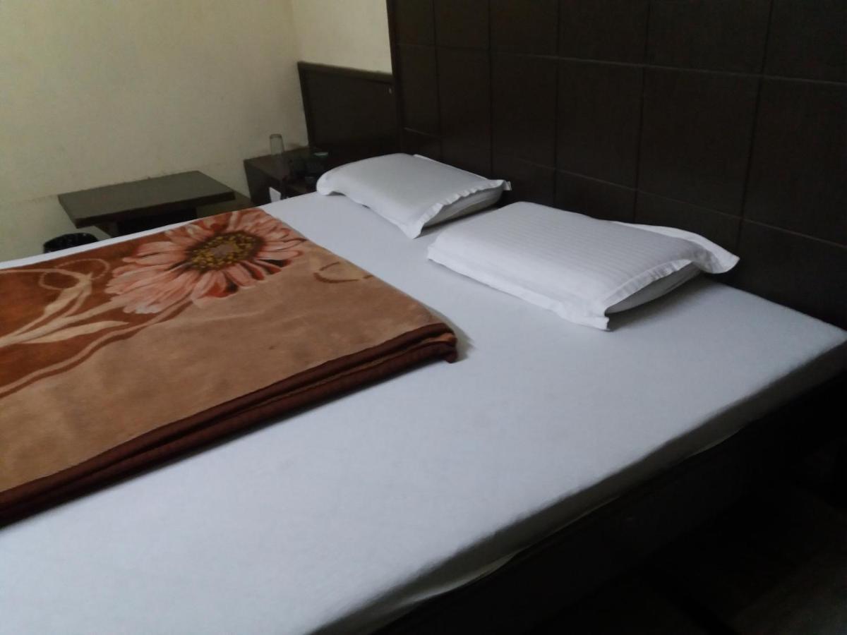 Hotel Roma Villa New Delhi Bagian luar foto