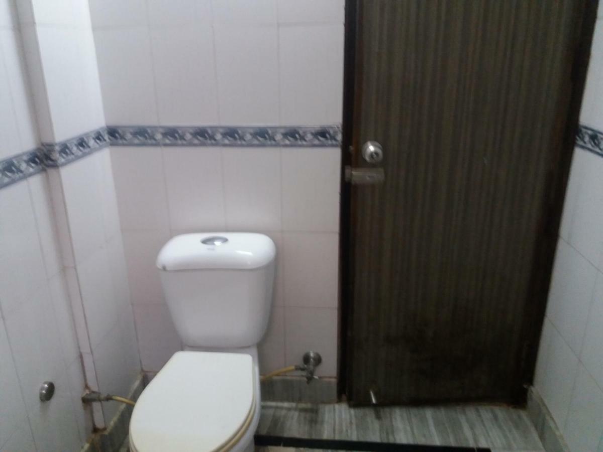 Hotel Roma Villa New Delhi Bagian luar foto